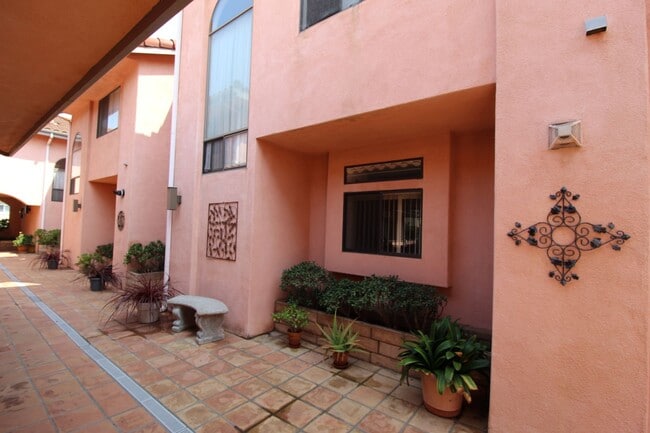 Building Photo - Quaint Gated Community near Pacific View Mall