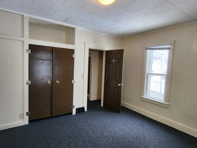 Bedroom 1 - 419 Olmstead St