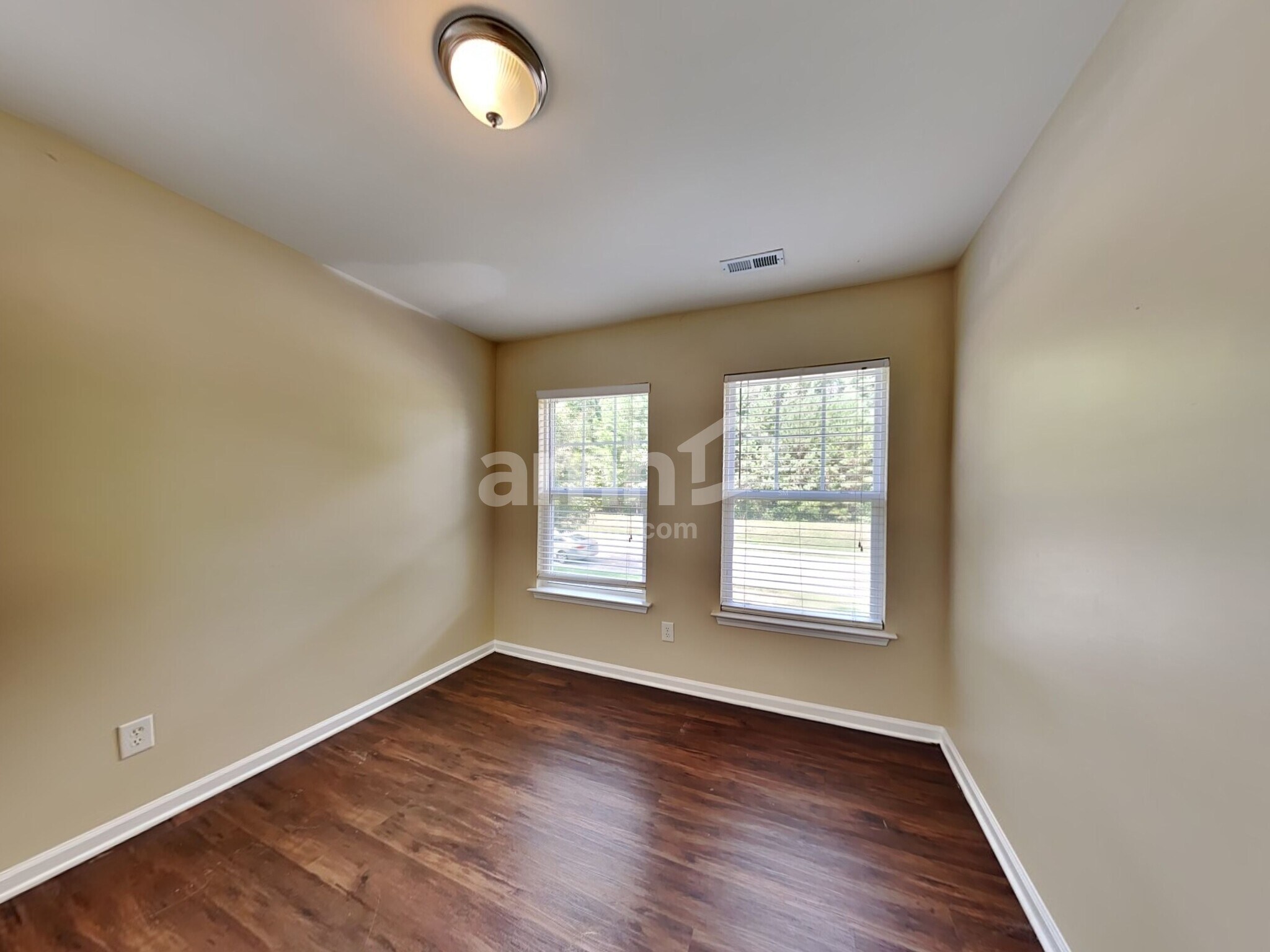 Building Photo - 1071 Heritage Manor Dr