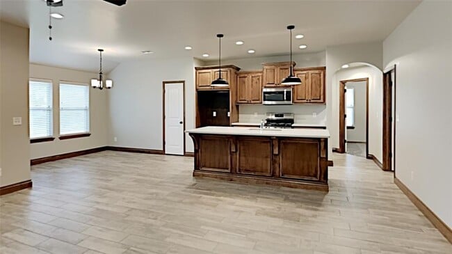 Building Photo - 7025 Hidden Trail Ln