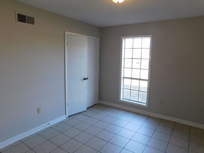 Building Photo - 7310 Susie Ln