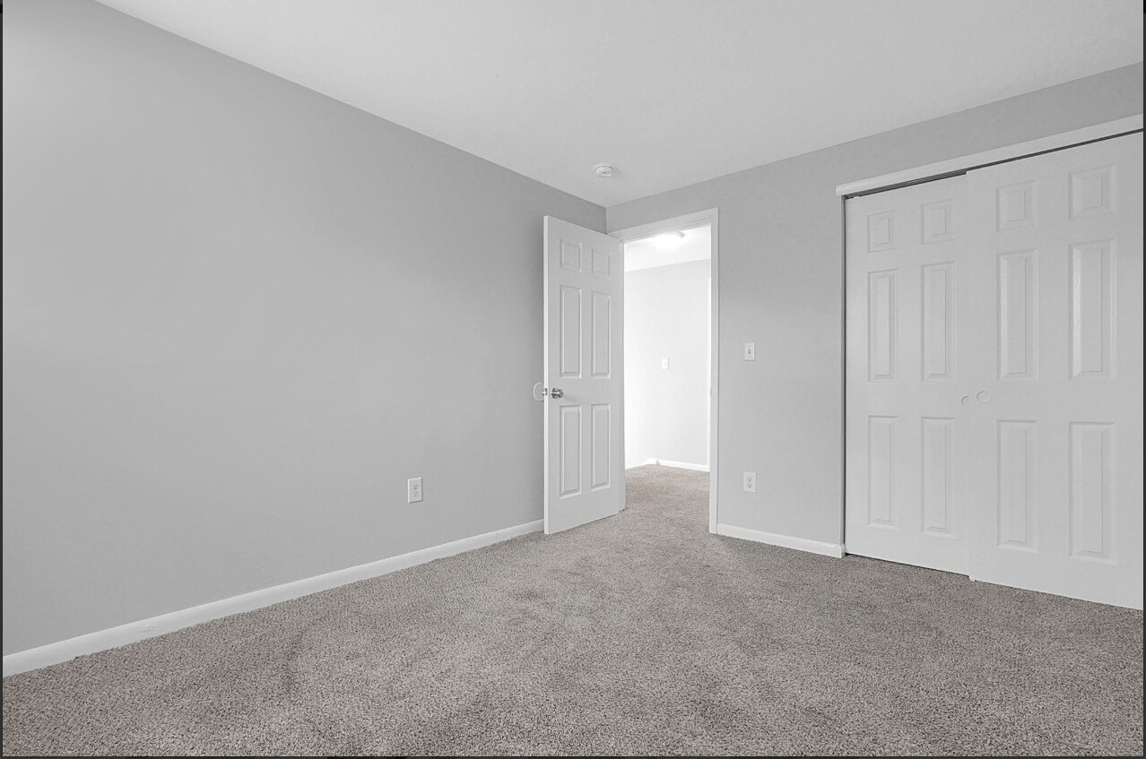 Building Photo - 1636 E 25th Ave