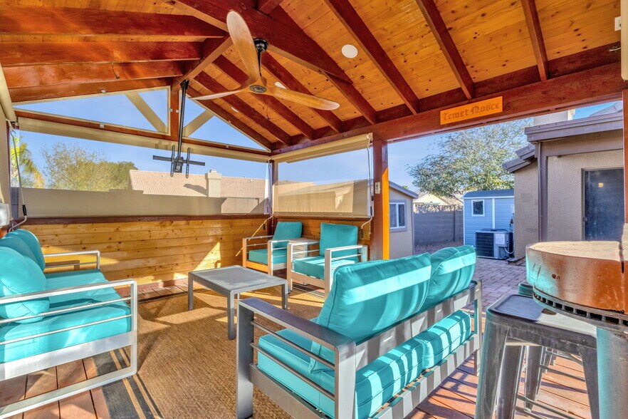 Building Photo - 17424 N 2nd Ave