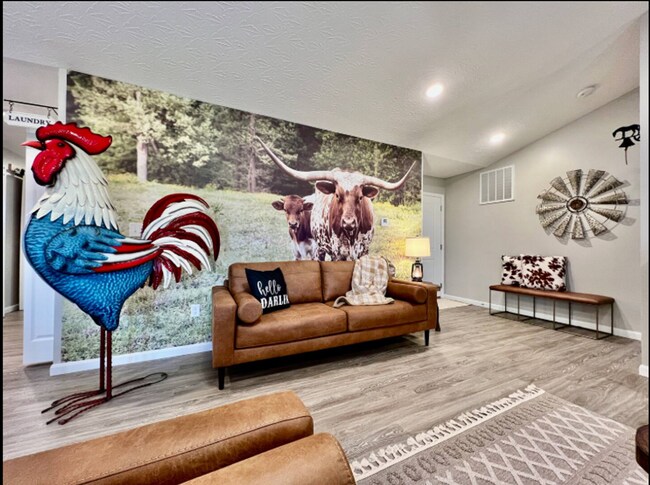 Building Photo - NEW Farmhouse Retreat Rustic decor and Cozy vibes!