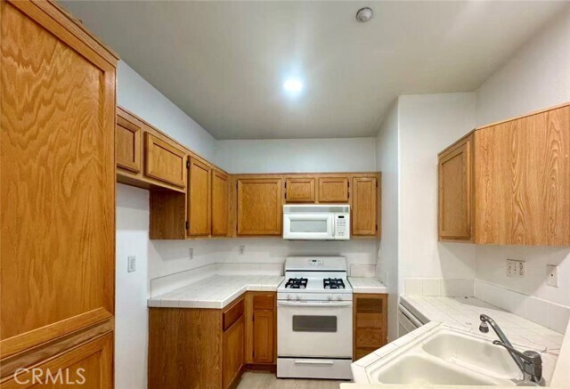 Building Photo - 1505 Elk Grove