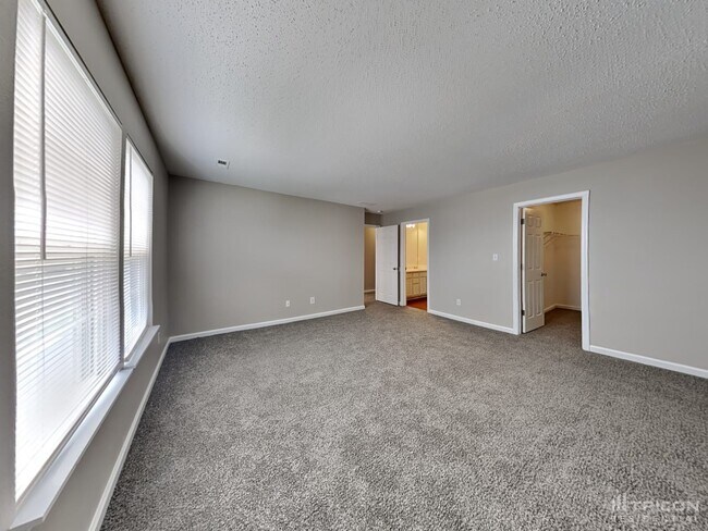 Building Photo - 3856 Candle Berry Dr