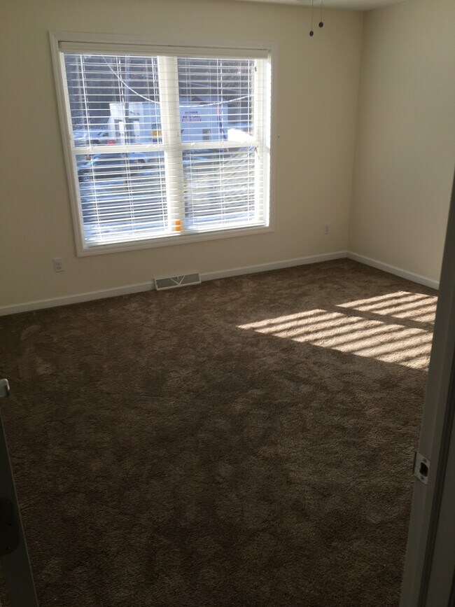 Building Photo - 11 Firehouse Rd