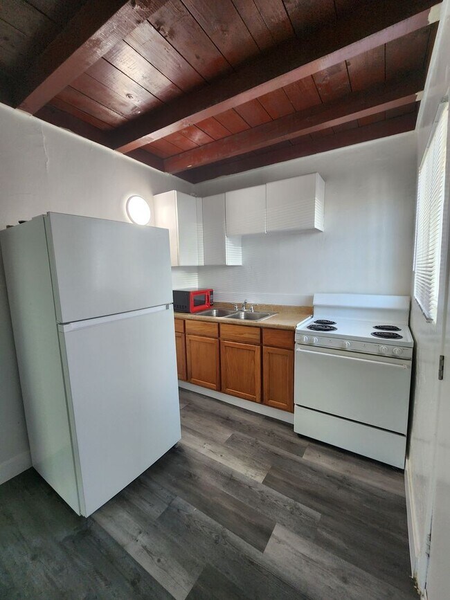 Building Photo - 432 N 15th St