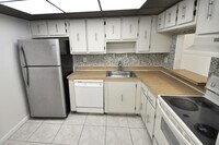 Building Photo - 4354 NW 9th Ave