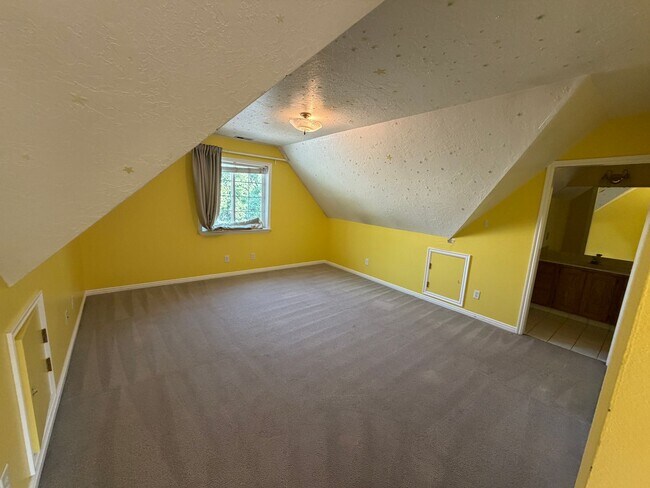 Building Photo - 479 S Palisade Dr