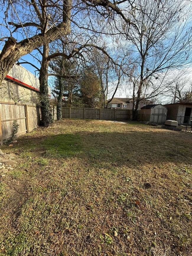 Building Photo - 15 Deming Ave