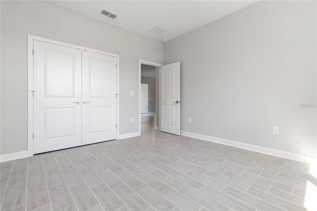 Building Photo - 1829 NW 37th Pl