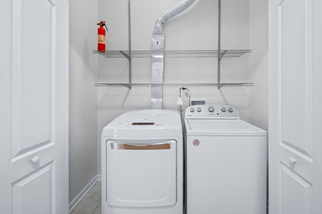 Building Photo - 4545 S Drexel Blvd