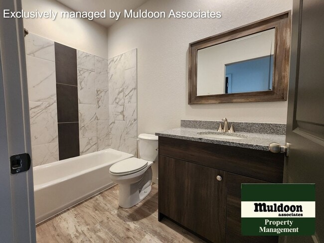 Building Photo - Available now! New Duplex Home in Pueblo West!