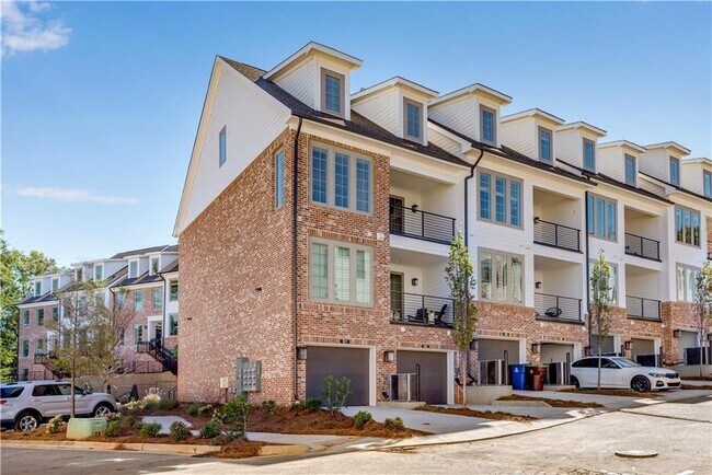 Building Photo - 501 Burton Dr