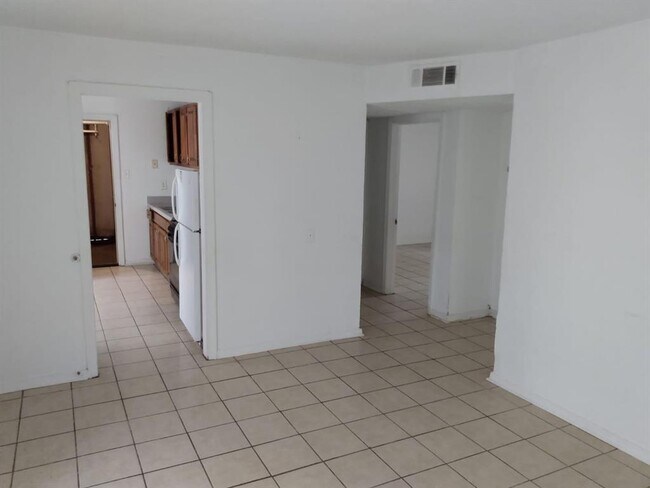 Building Photo - 4620 Galveston St