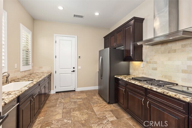 Building Photo - 57 Gainsboro