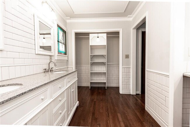 Building Photo - 1365 Timberland Dr