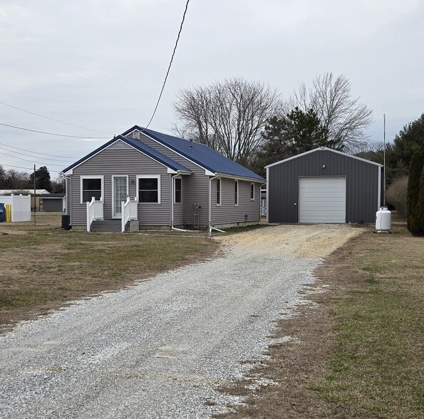 Home-Barn on 1/2 Acre - 23118 Argos Corner Rd