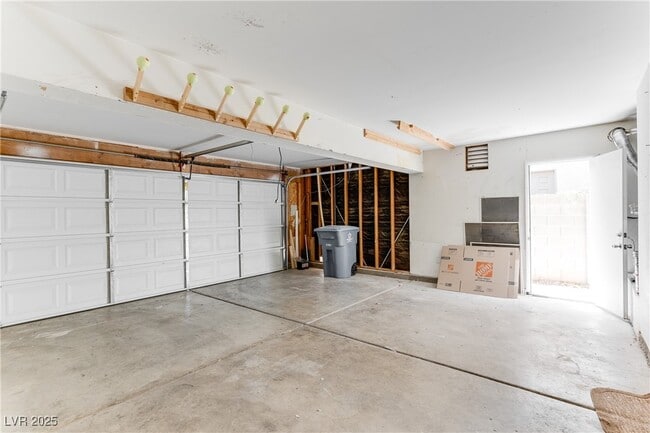Building Photo - 313 Tuscany Ct