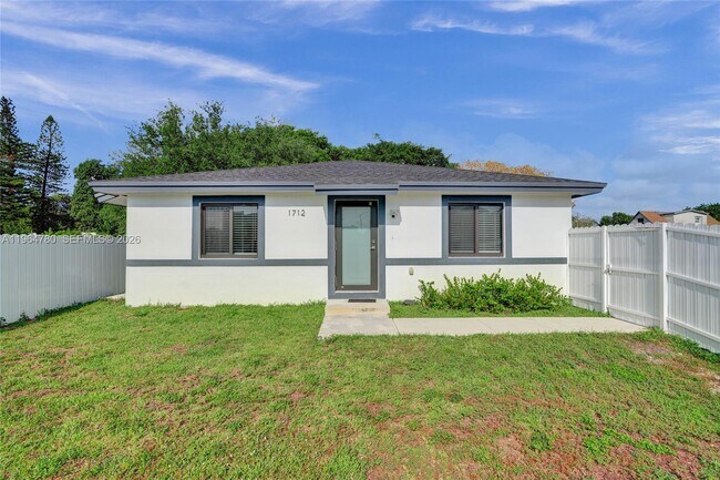 Building Photo - 1712 NW 76th Terrace