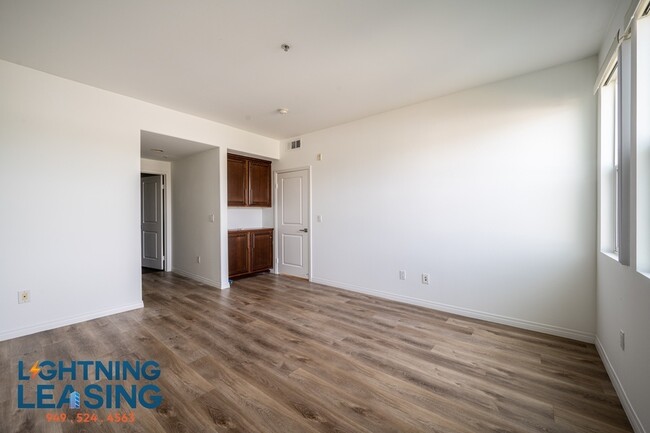 Building Photo - Contemporary Two-Bedroom Haven with Privat...