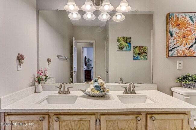 Building Photo - 170 Veracruz Dr