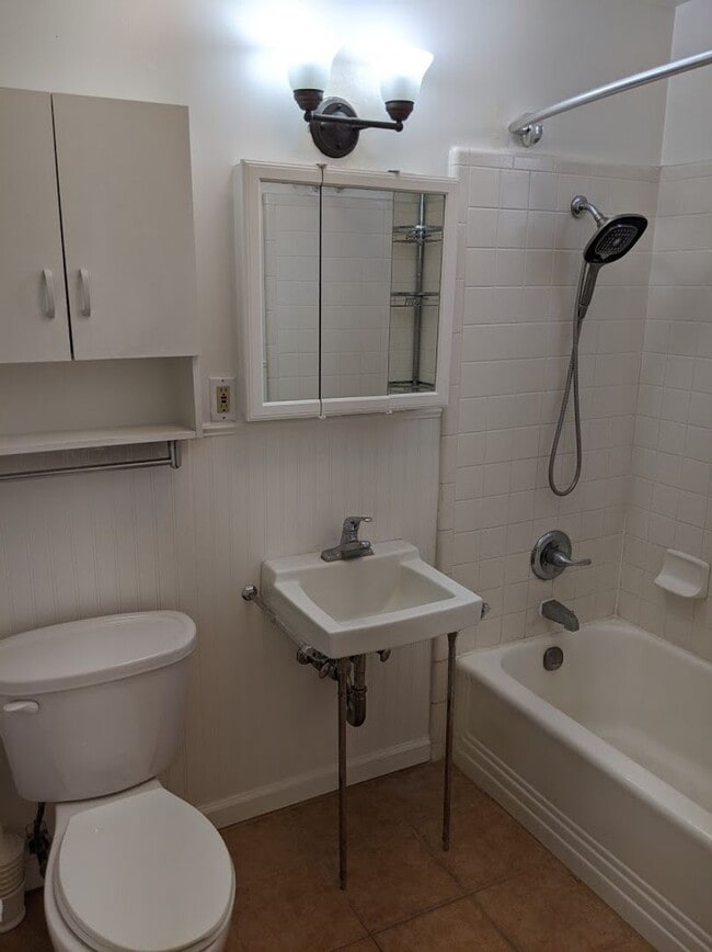 Building Photo - SAN JOSE - Craftsman style cottage with ya...