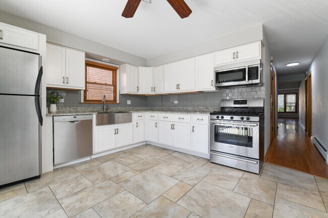 Building Photo - 8629 W Summerdale Ave