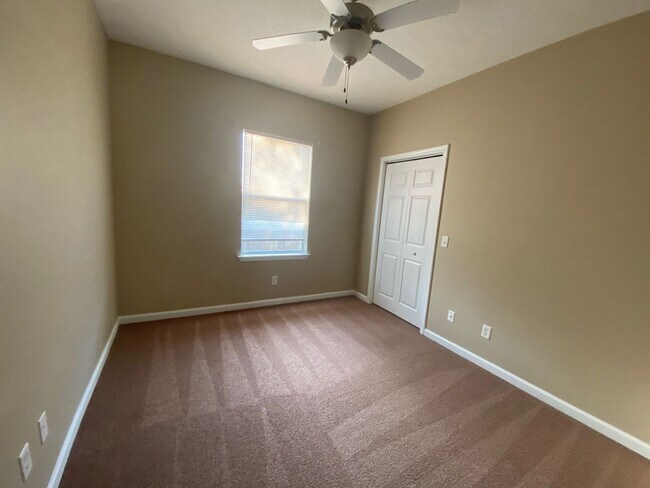 Building Photo - Cozy 3 Bed/2 Bath Home, Centrally Located in a Quiet Cul-de-Sac! *1/2 OFF Security Deposit for Ac...