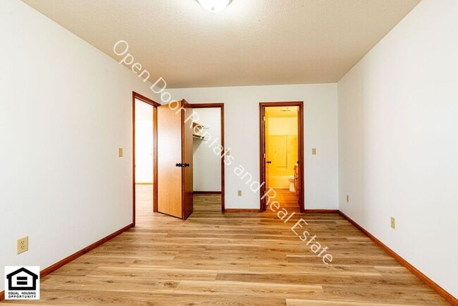 Building Photo - 1514 Fieldstone Dr