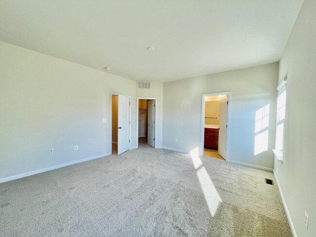 Building Photo - STAFFORD **INTERNET INCLUDED!!**. BRAND NE...