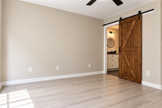 Building Photo - 510 Parkstone Ln