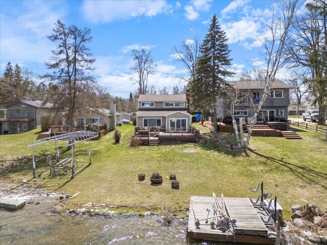 Building Photo - 4500 Island Park Dr