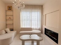 Building Photo - 100 Collins Ave