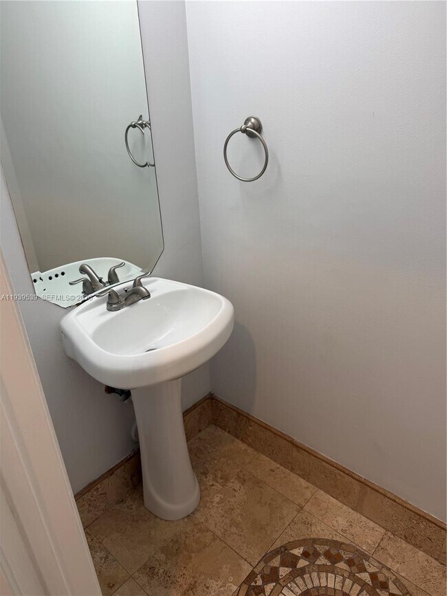 Building Photo - 1552 NW 135th Ave