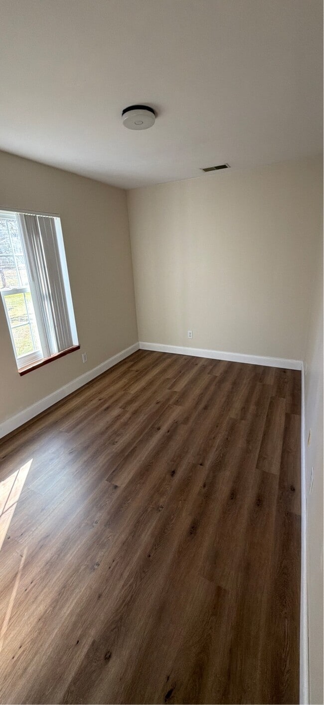 Building Photo - 11824 E Cypress Dr
