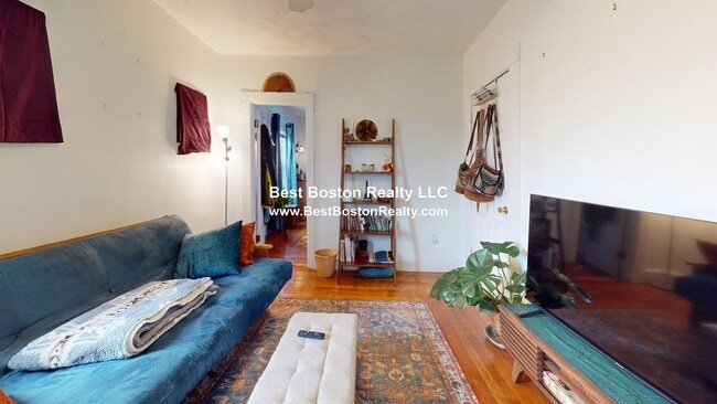 Building Photo - 101 Mills St