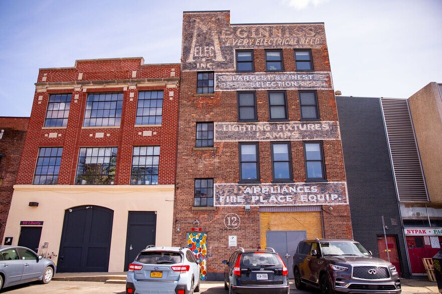 Building Photo - 368 Broadway