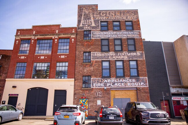 Building Photo - 368 Broadway