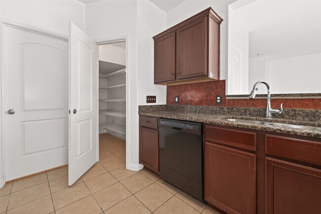 Building Photo - 20807 Echo Manor Dr