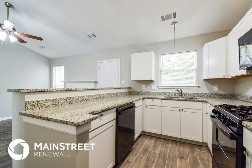 Building Photo - 9407 Rollinghills Dr