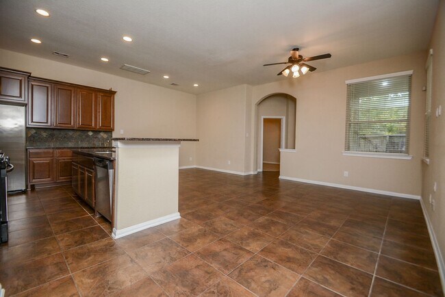 Building Photo - Beautifully Upgraded 3 Bedroom Townhome in The Woodlands Sterling Ridge