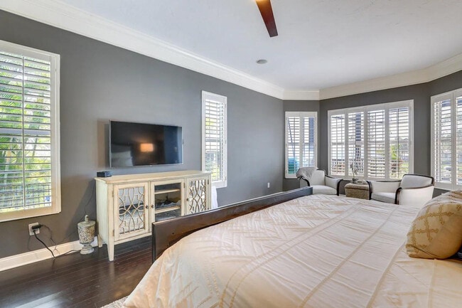 Building Photo - 1730 Caribbean Dr