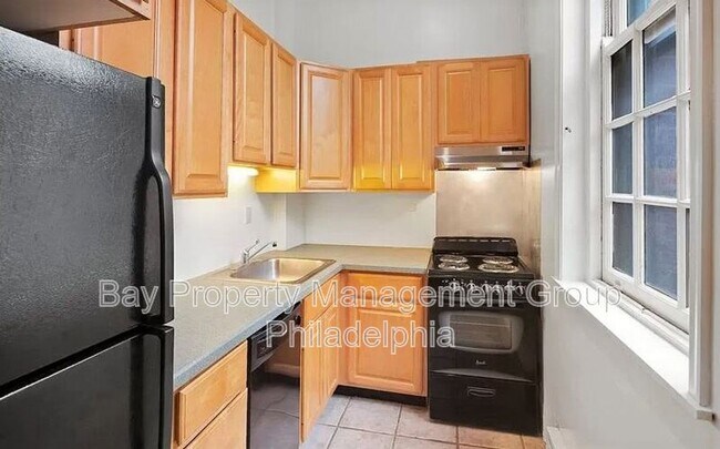 Building Photo - 229 S 22nd St