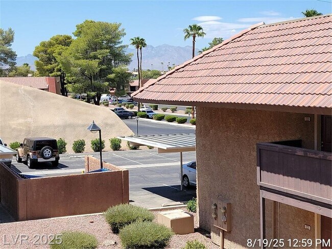 Building Photo - Adorable unit in Bella Vita community!