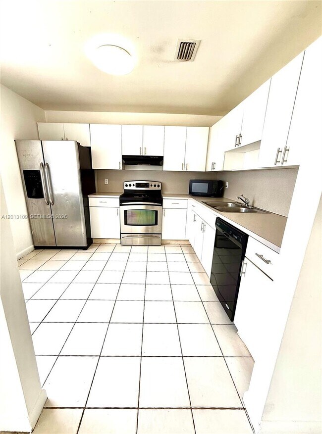 Building Photo - 22221 SW 103rd Ct