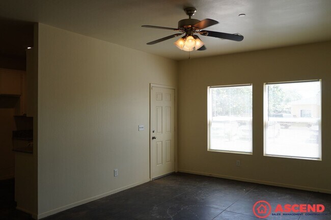 Building Photo - 222 Harding Ave.