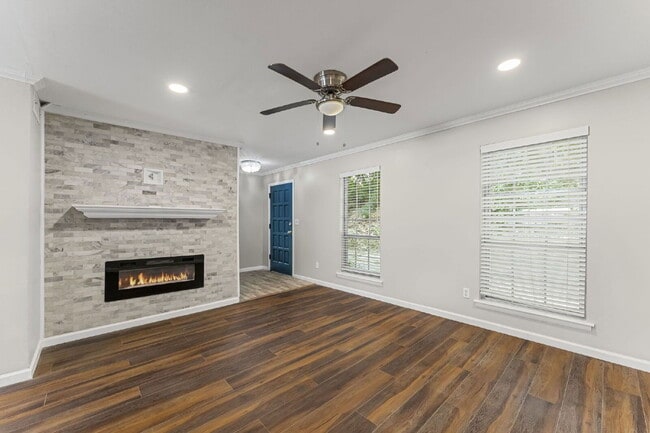 Building Photo - 7309 Cardigan Cir