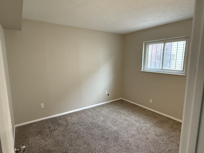 Building Photo - 1725 Spence Ave SE